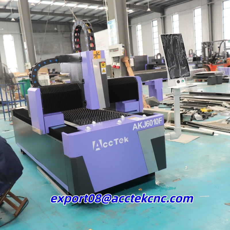 CE Certified Small Size Fiber  - Industrial Laser Metal Cutter 评论和价格
