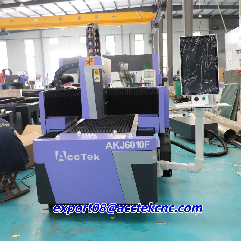 CE Certified Small Size Fiber  - Industrial Laser Metal Cutter 评论和价格